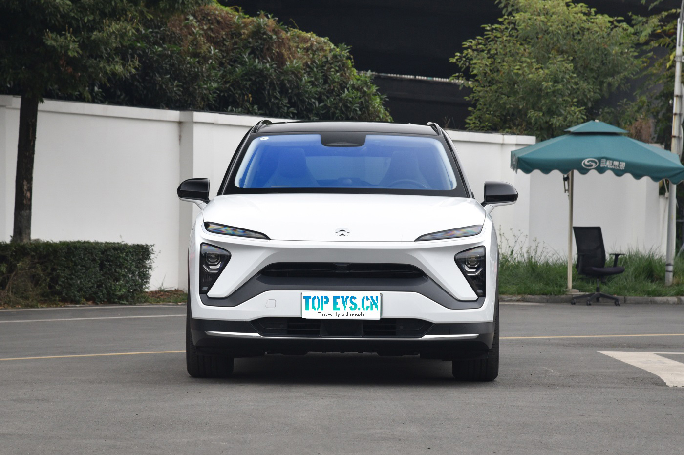 NIO ES6